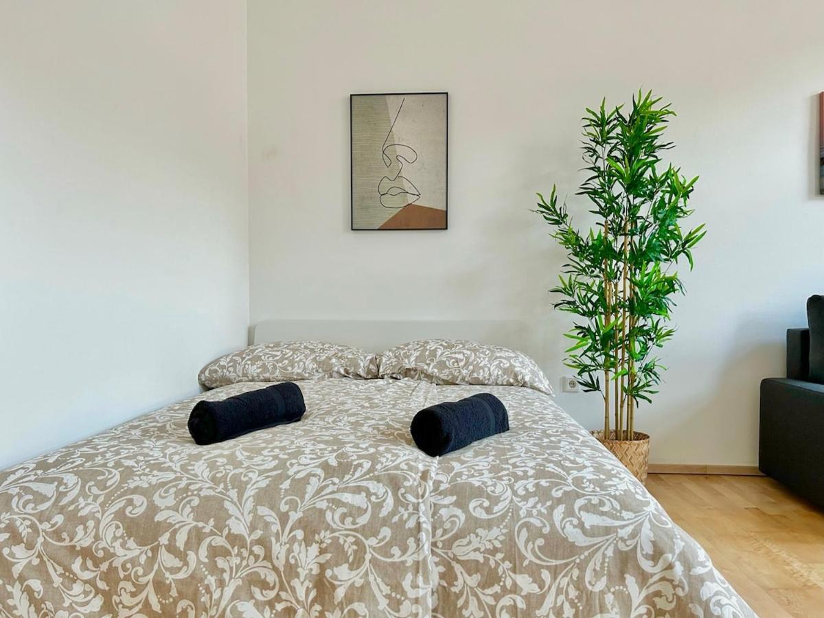 50 M2 Stylish With Free Parking Apartment