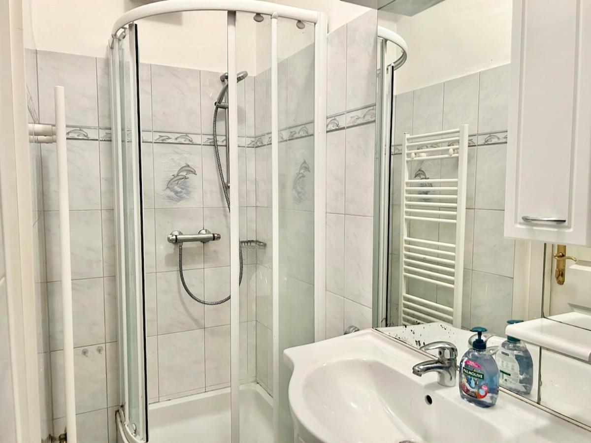 50 M2 Stylish With Free Parking *